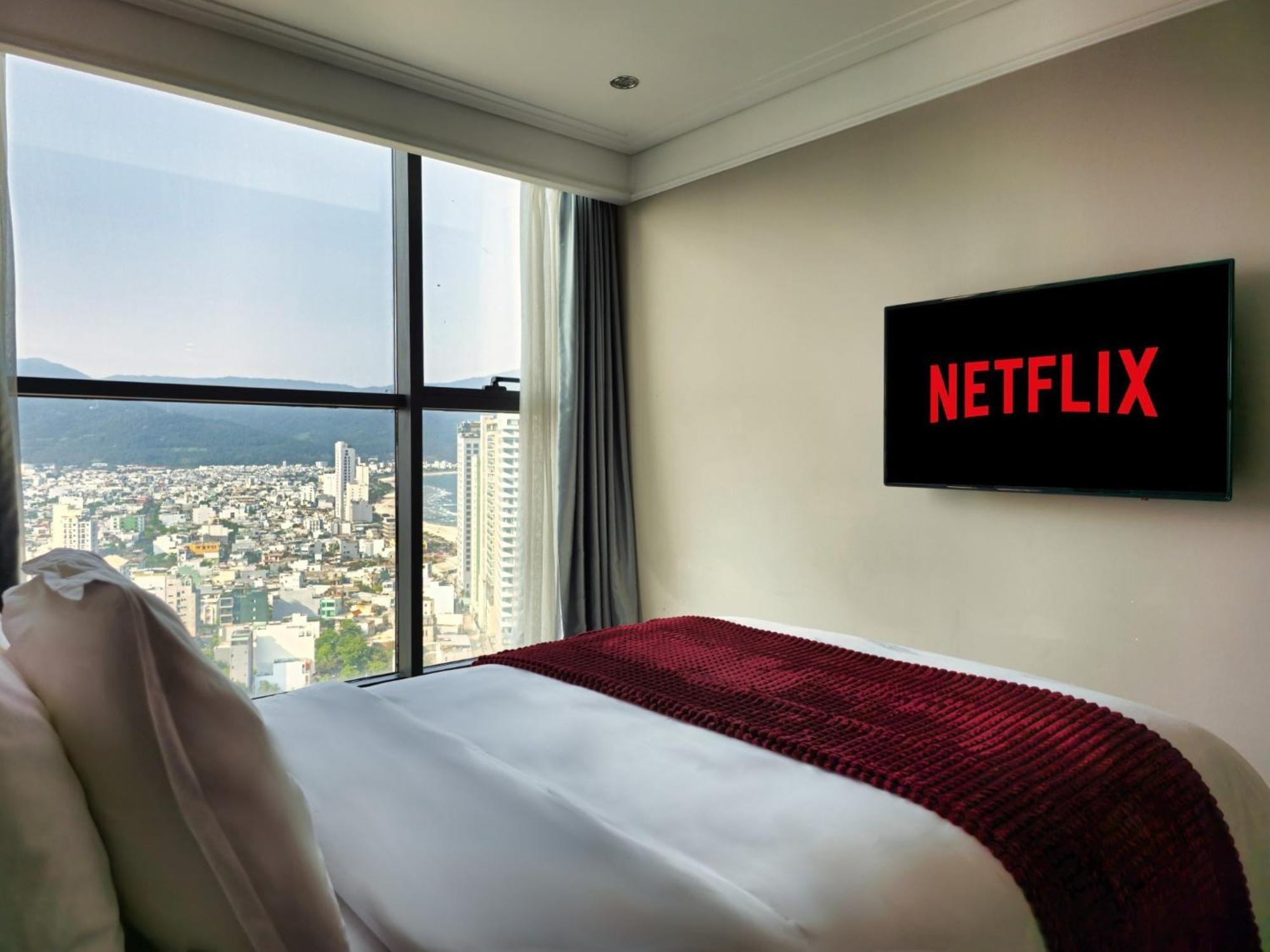 Luxury Apartment - Rooftop Swimming Pool - Beach Front - Hinata Apartment Da Nang Exterior photo